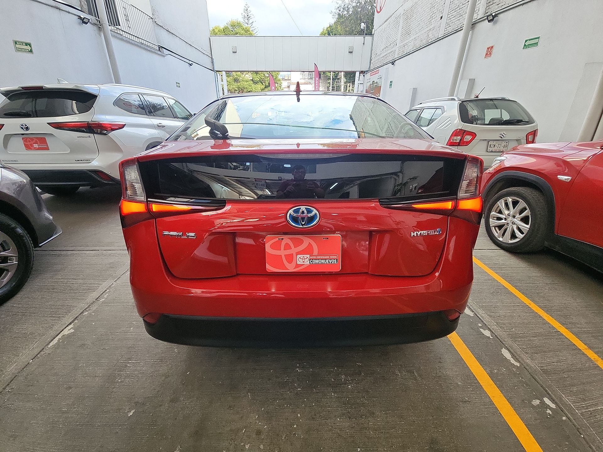 2020 Toyota PRIUS BASE