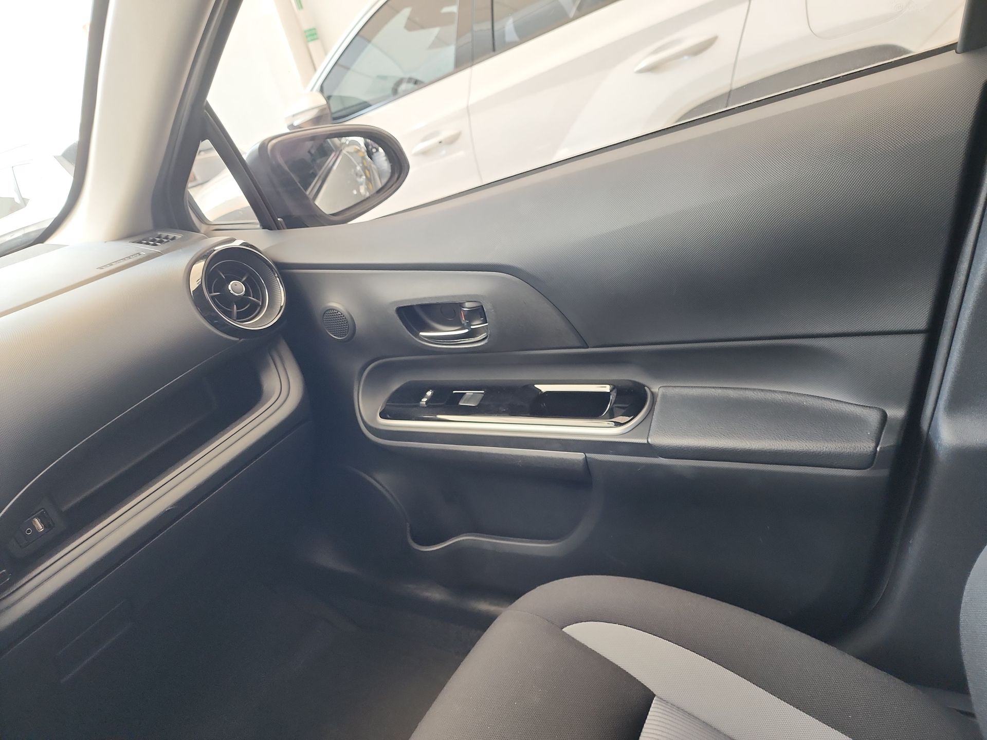 2019 Toyota PRIUS 1.5 HYBRID AUTO