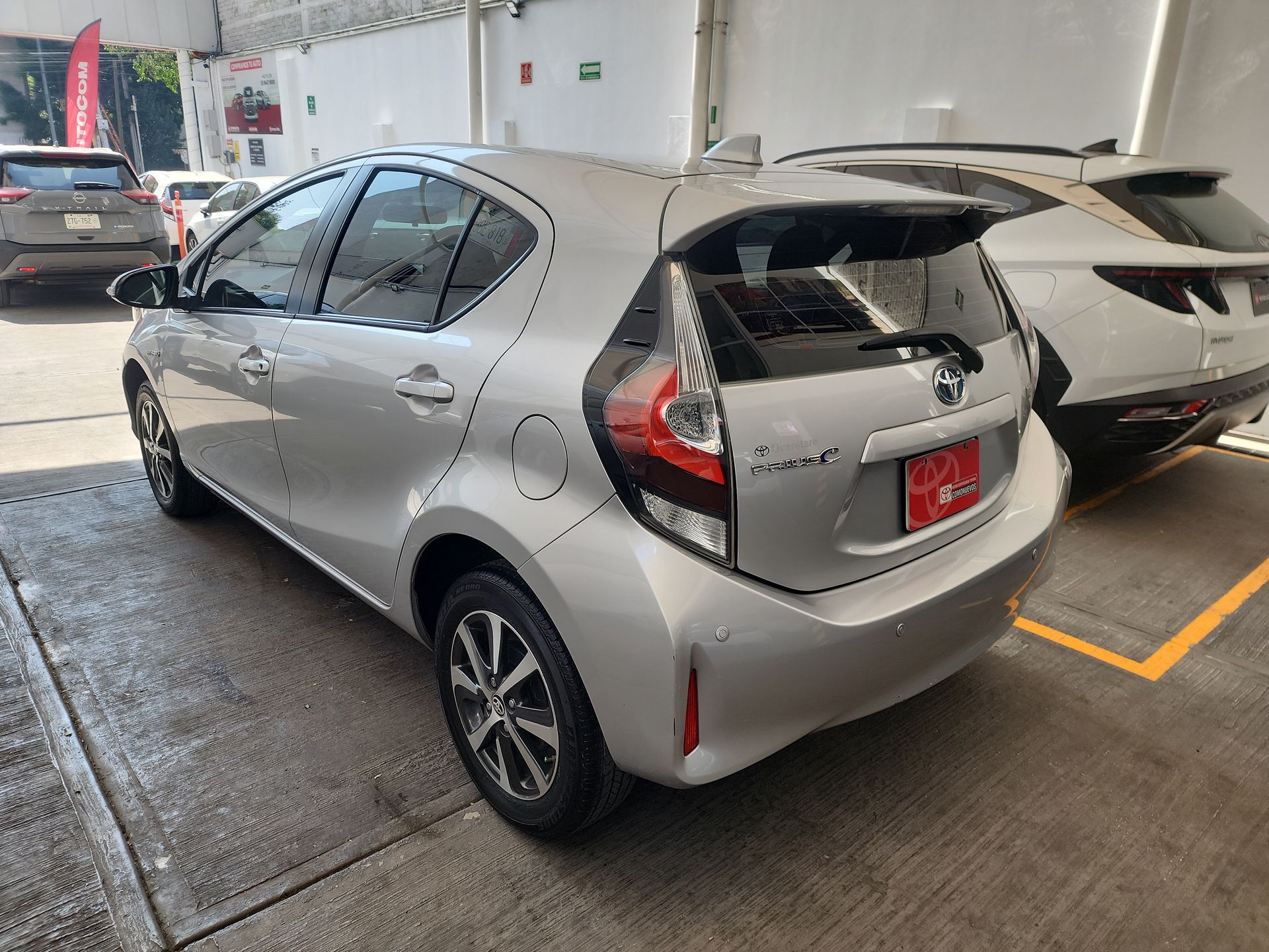2019 Toyota PRIUS 1.5 HYBRID AUTO