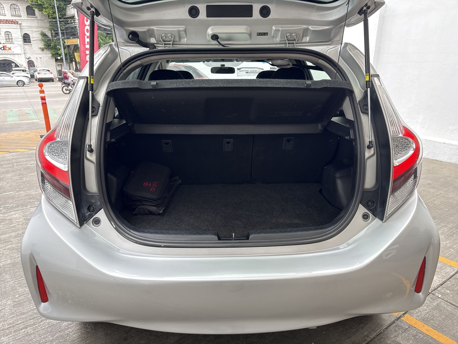 2020 Toyota PRIUS PRIUS C