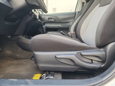 2021 Toyota PRIUS BASE