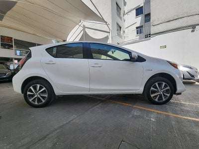 2021 Toyota PRIUS BASE