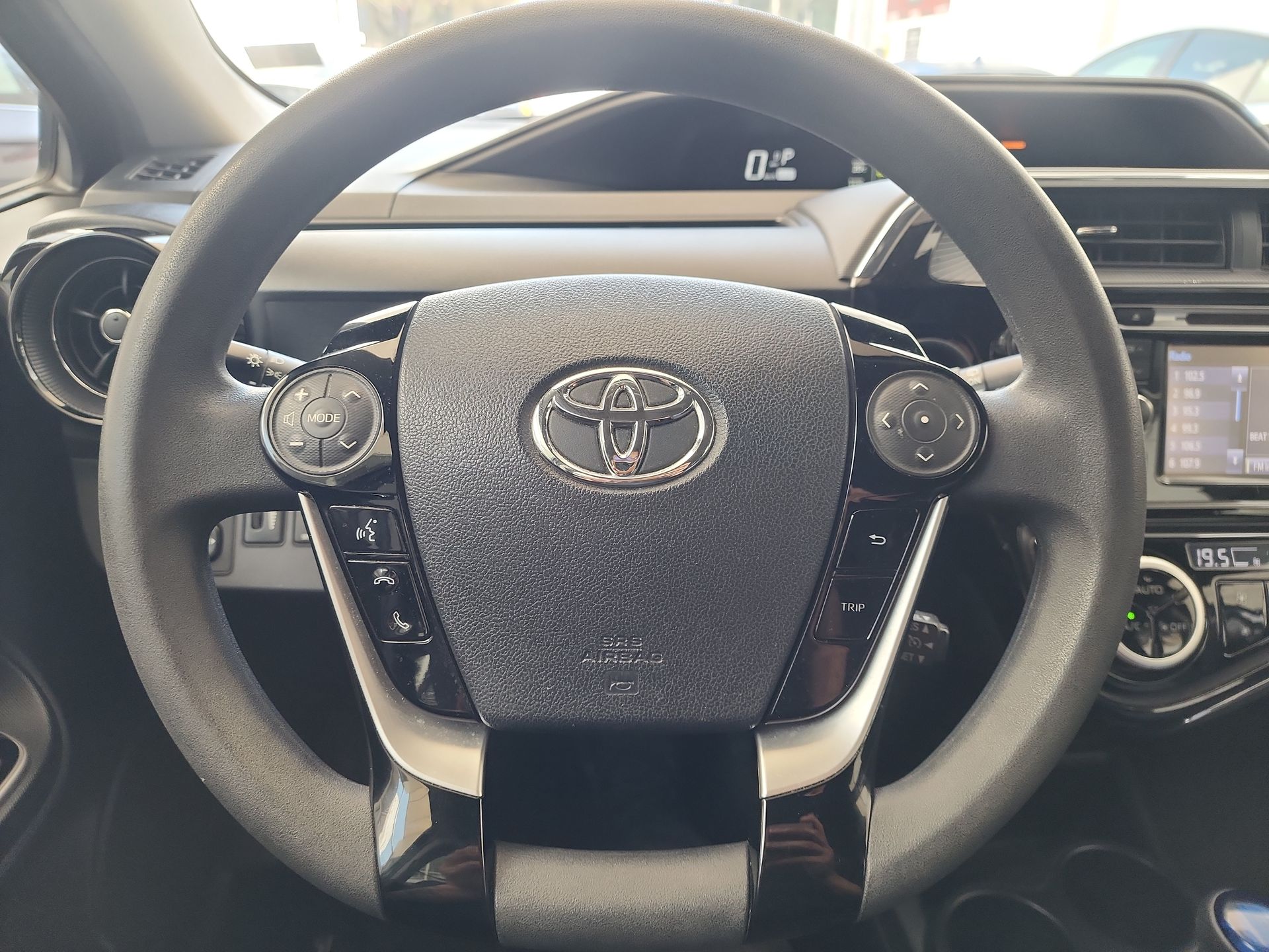 2019 Toyota PRIUS BASE 1.5 HYBRID AUTO