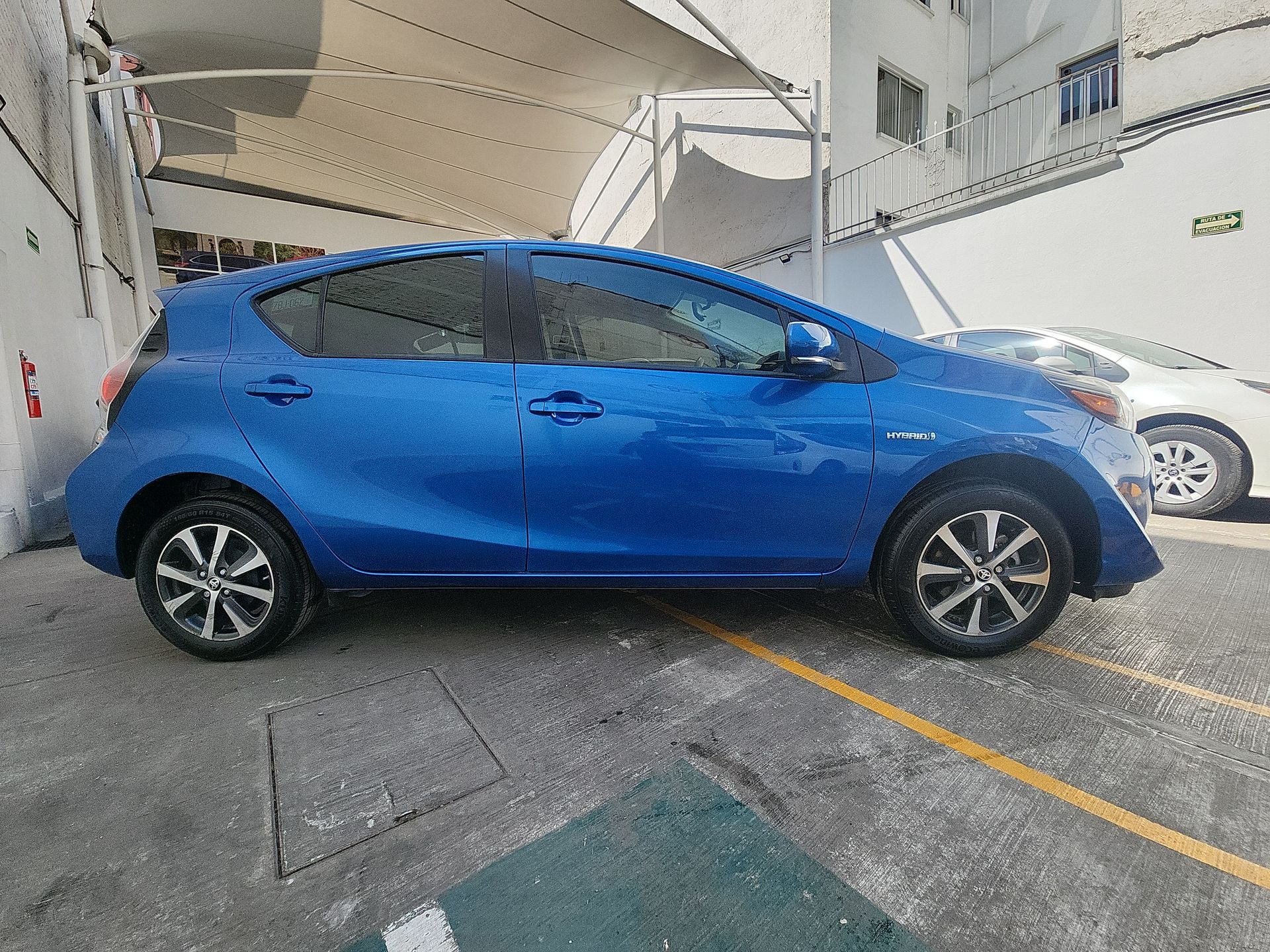 2020 Toyota PRIUS PRIUS C