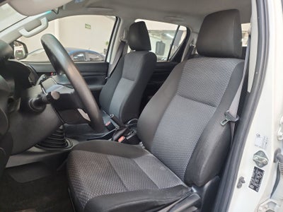 2024 Toyota HILUX C-CAB CHASIS