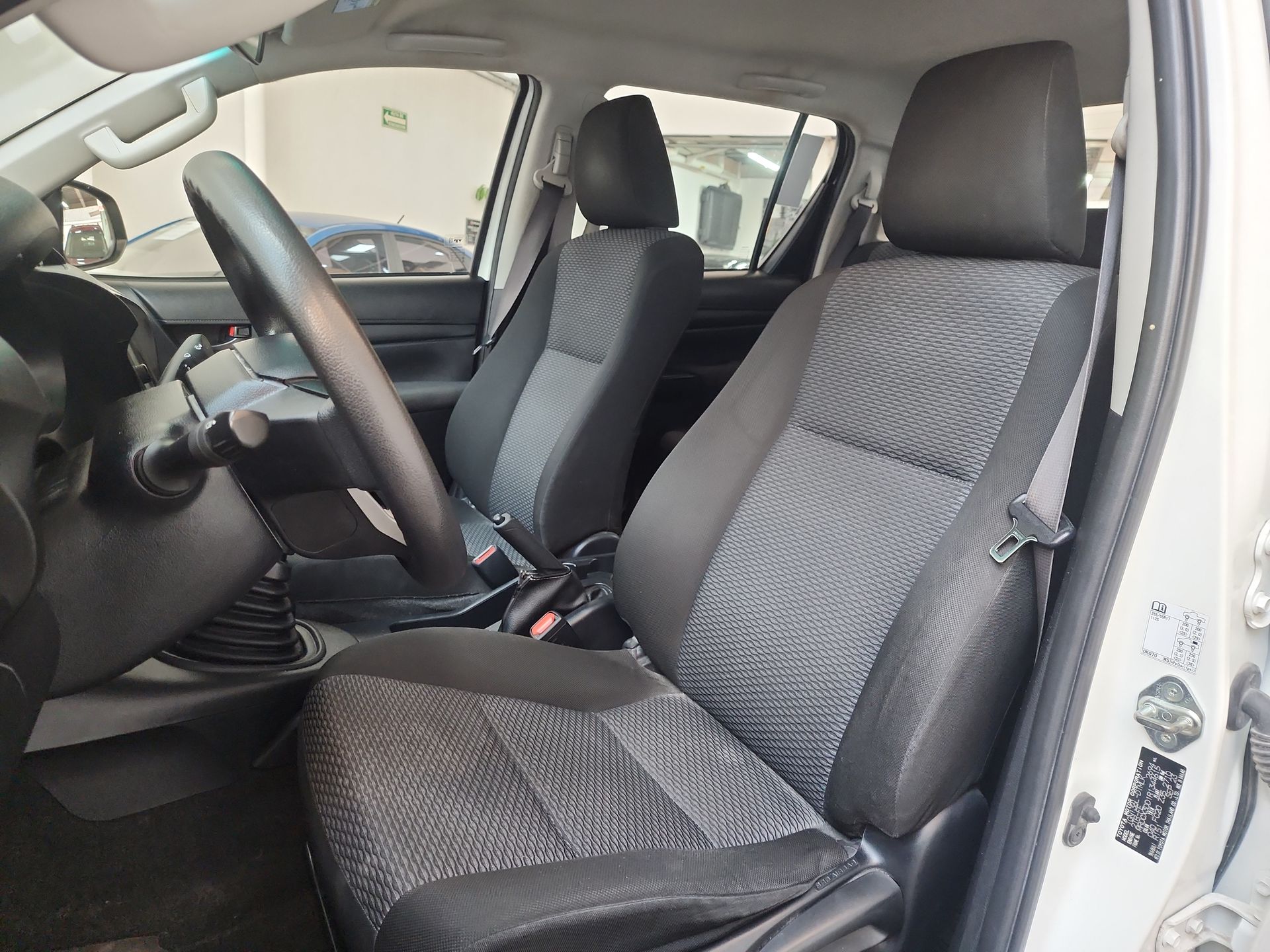 2024 Toyota HILUX C-CAB CHASIS