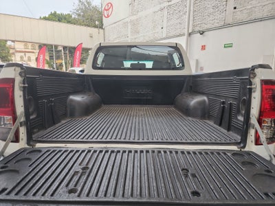 2024 Toyota HILUX C-CAB CHASIS