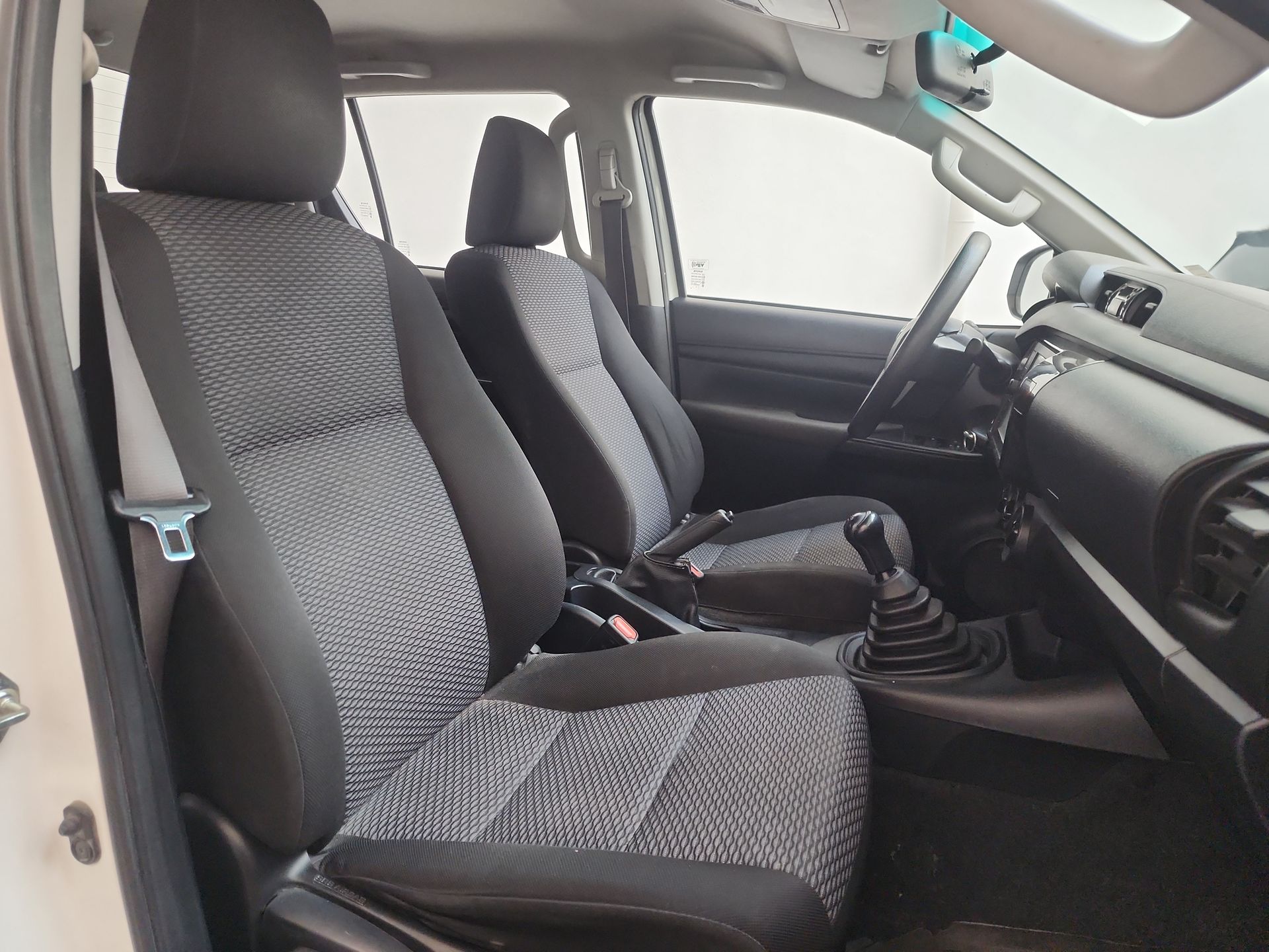 2024 Toyota HILUX C-CAB CHASIS