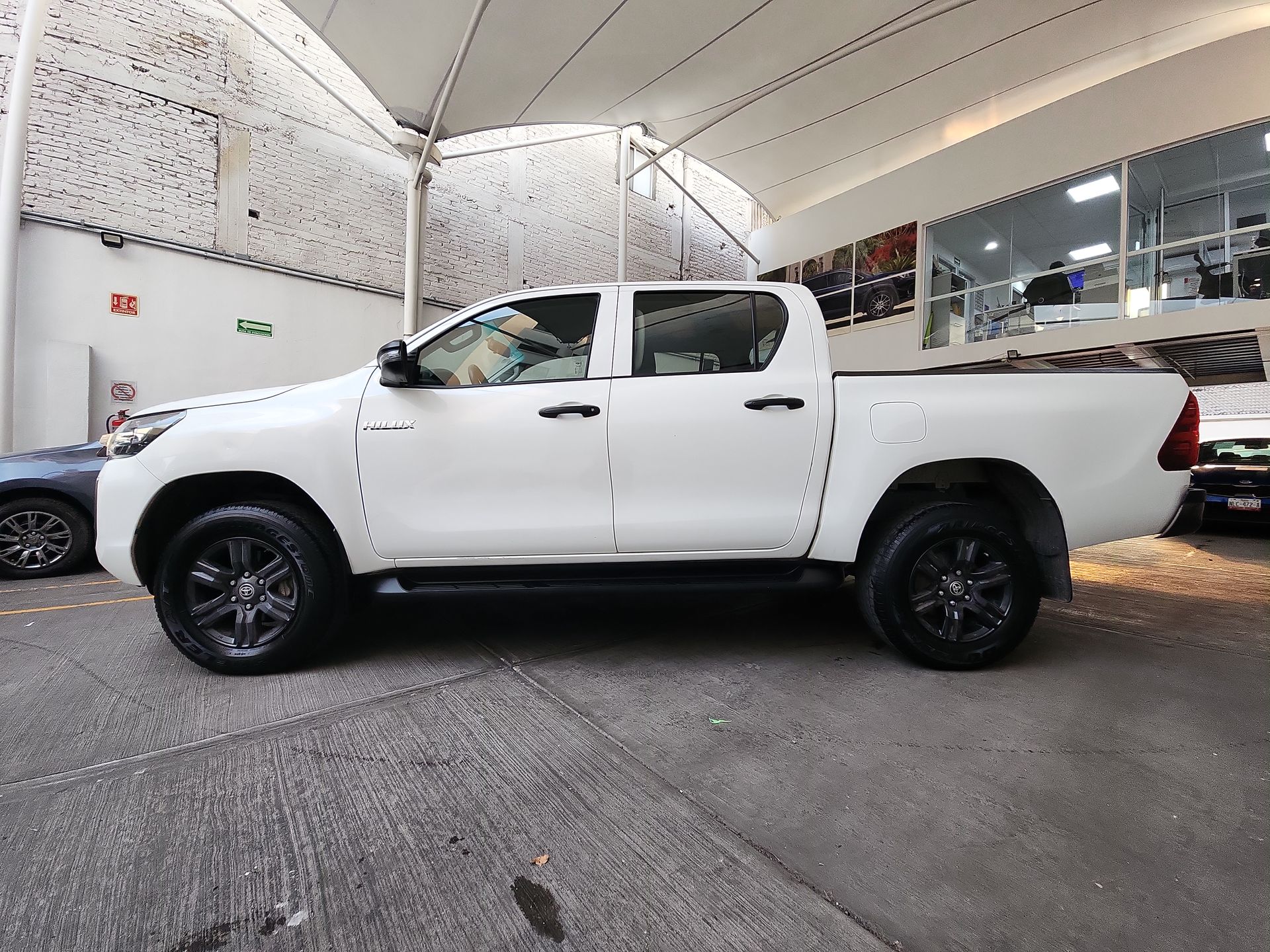 2024 Toyota HILUX C-CAB CHASIS