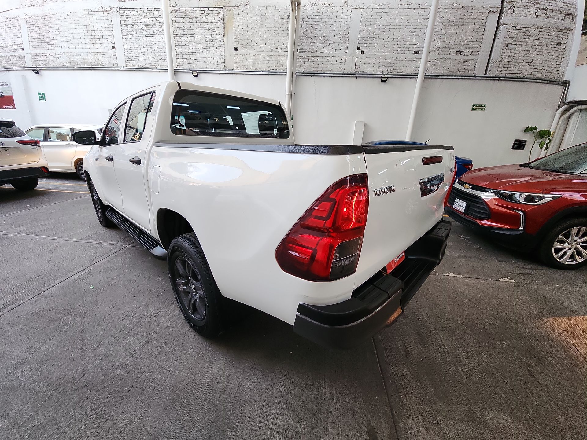 2024 Toyota HILUX C-CAB CHASIS