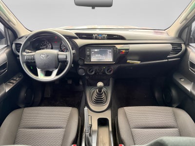2026 Toyota HILUX D-CAB BASE