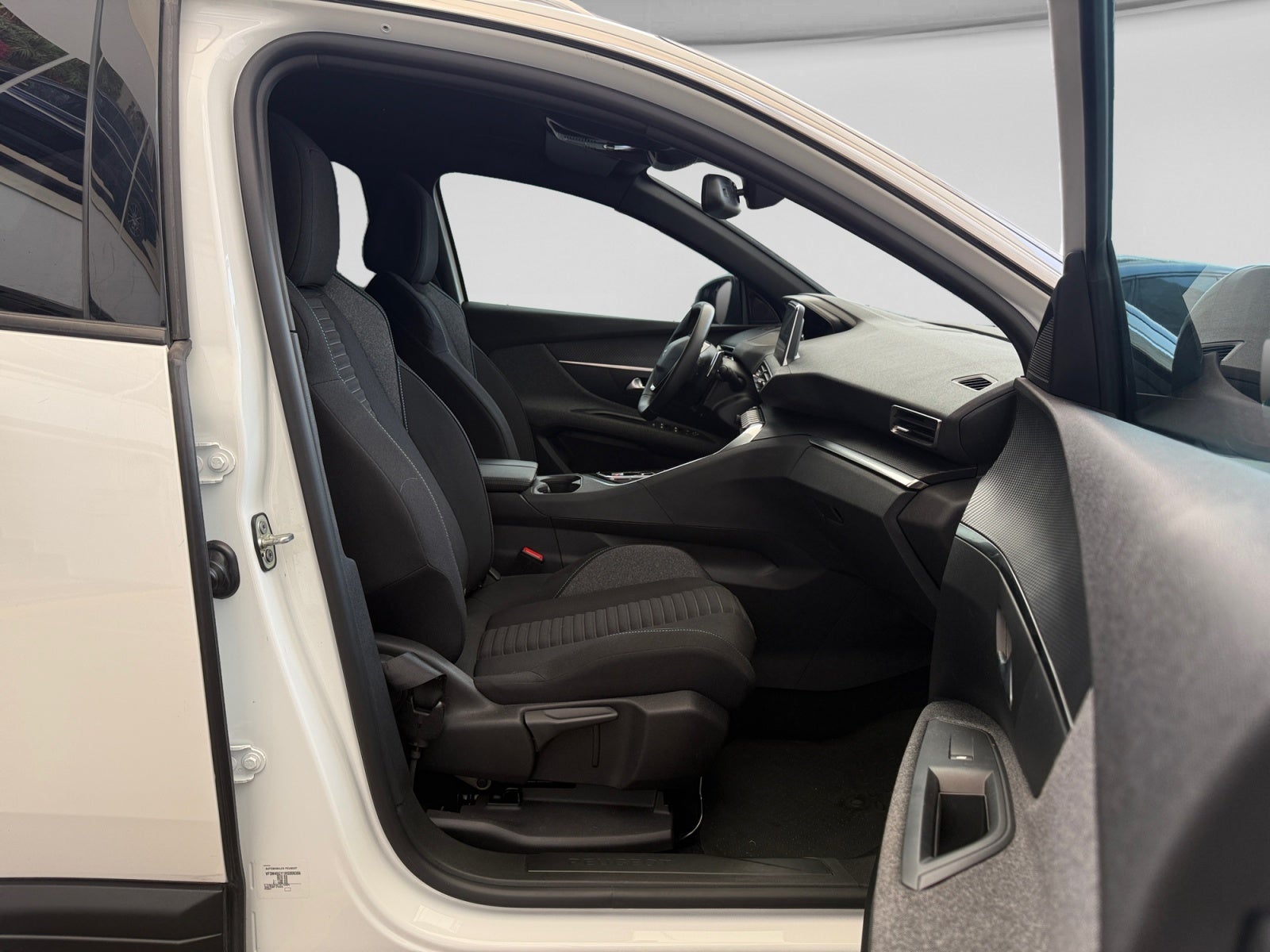 2024 PEUGEOT 3008 ACTIVE 5P 1.6THP 165HP AUT 6VEL FL
