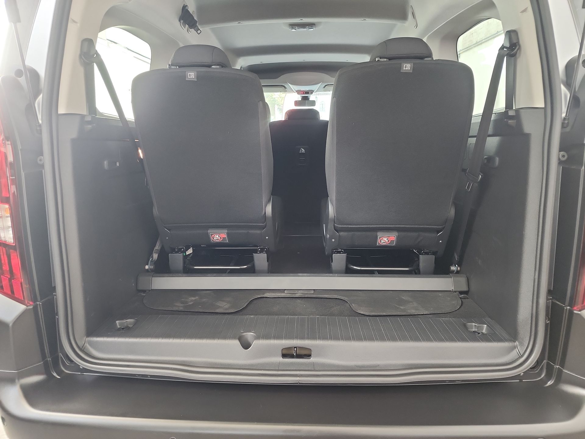 2024 PEUGEOT RIFTER ALLURE PACK 5P 1.6HDI 90HP MAN 5VEL 7PL