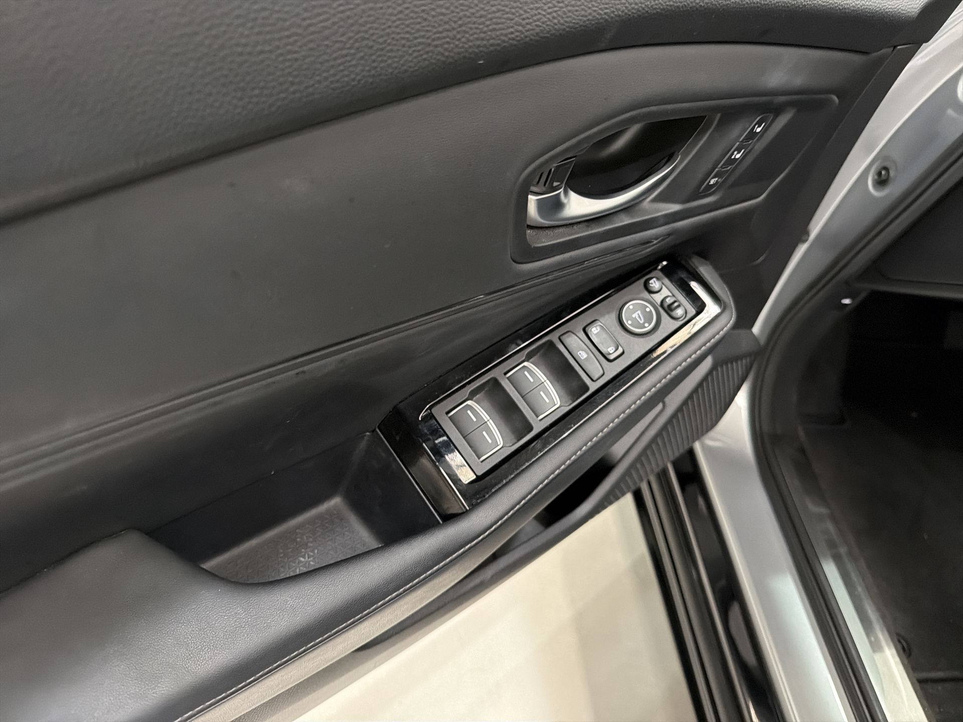2025 Honda ACCORD HYBRID TOURING HEV