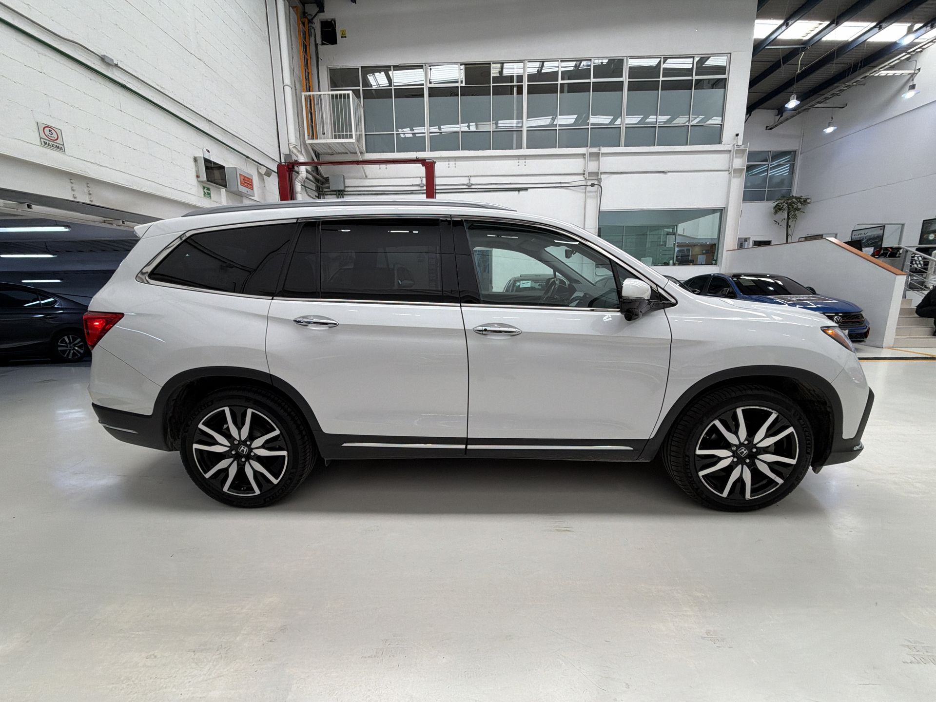 2022 Honda PILOT TOURING