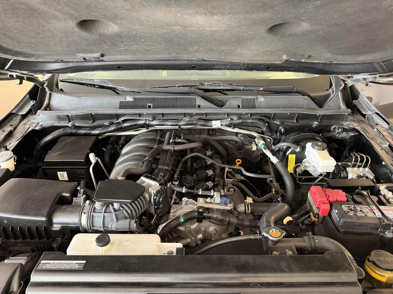 2023 Nissan FRONTIER LE TA 23