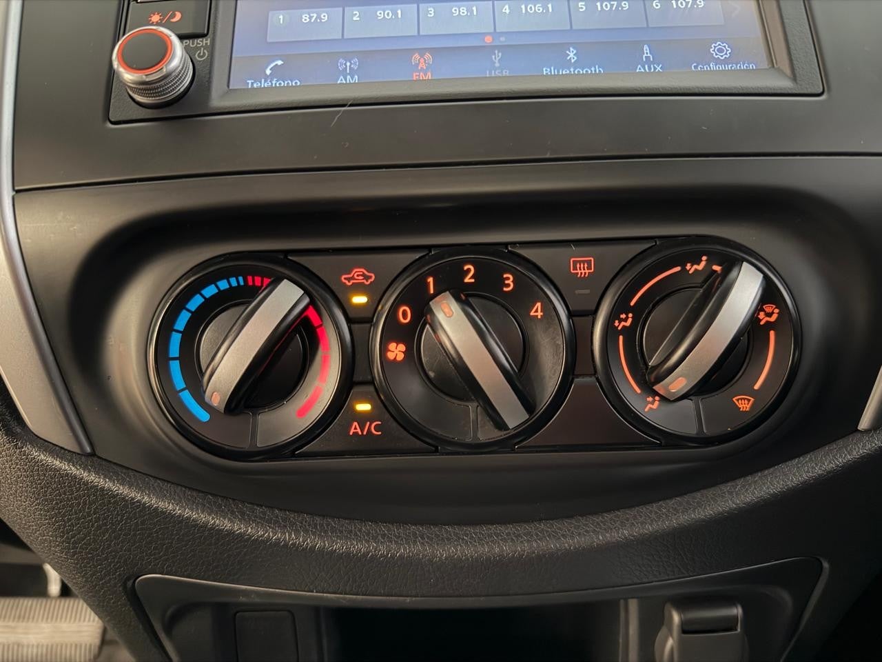 2023 Nissan FRONTIER LE TA 23
