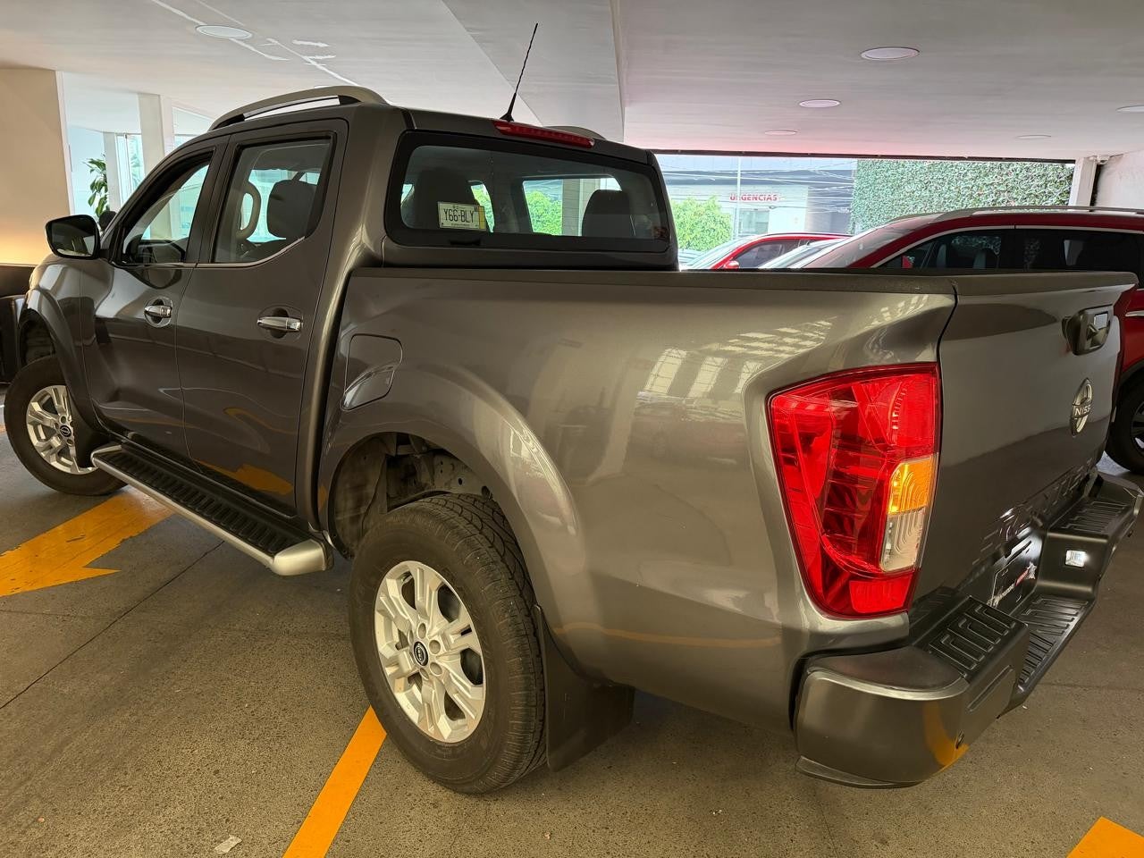 2023 Nissan FRONTIER LE TA 23