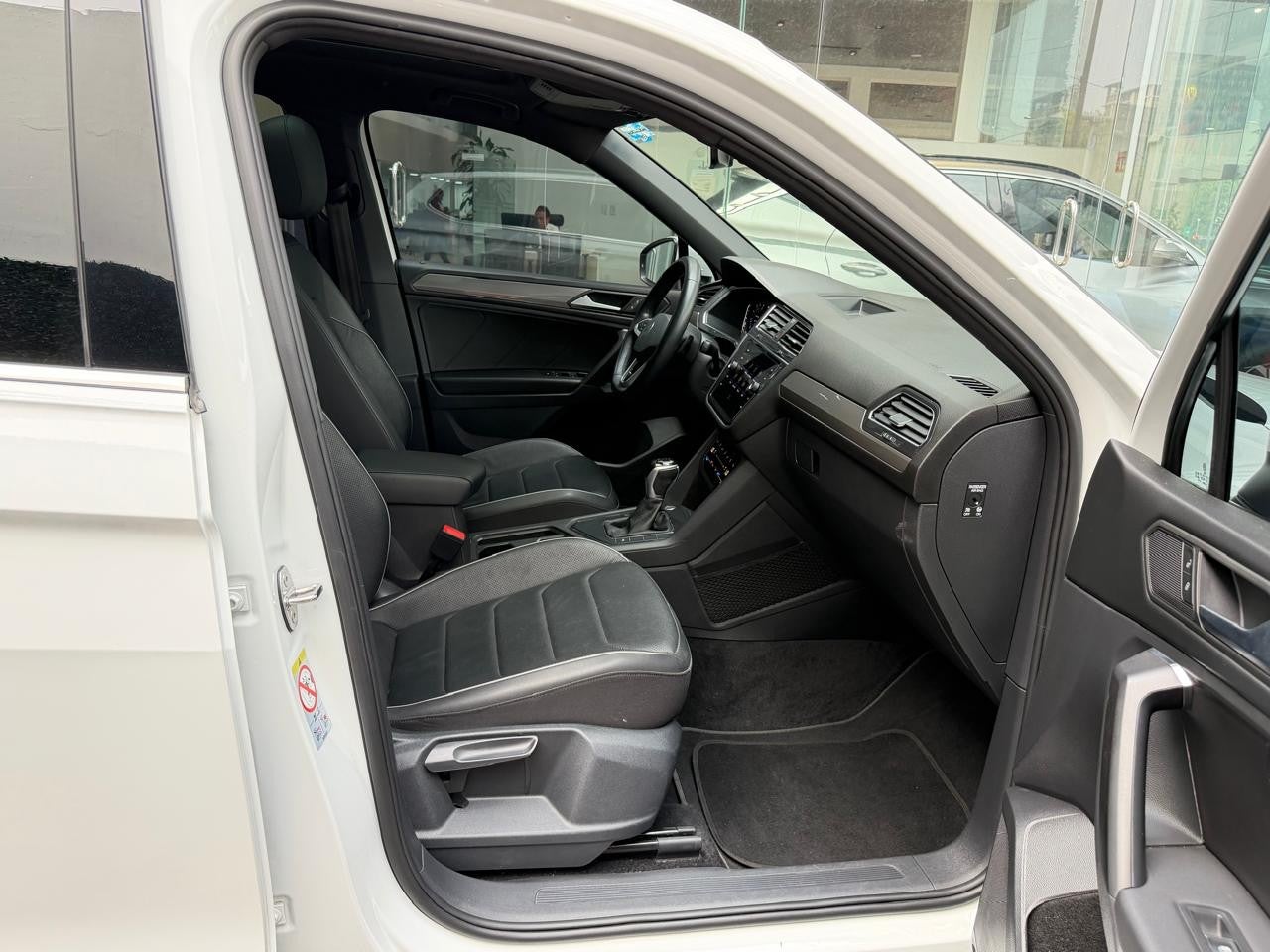 2023 Volkswagen TIGUAN R-LINE 1.4 LONG DRIVE
