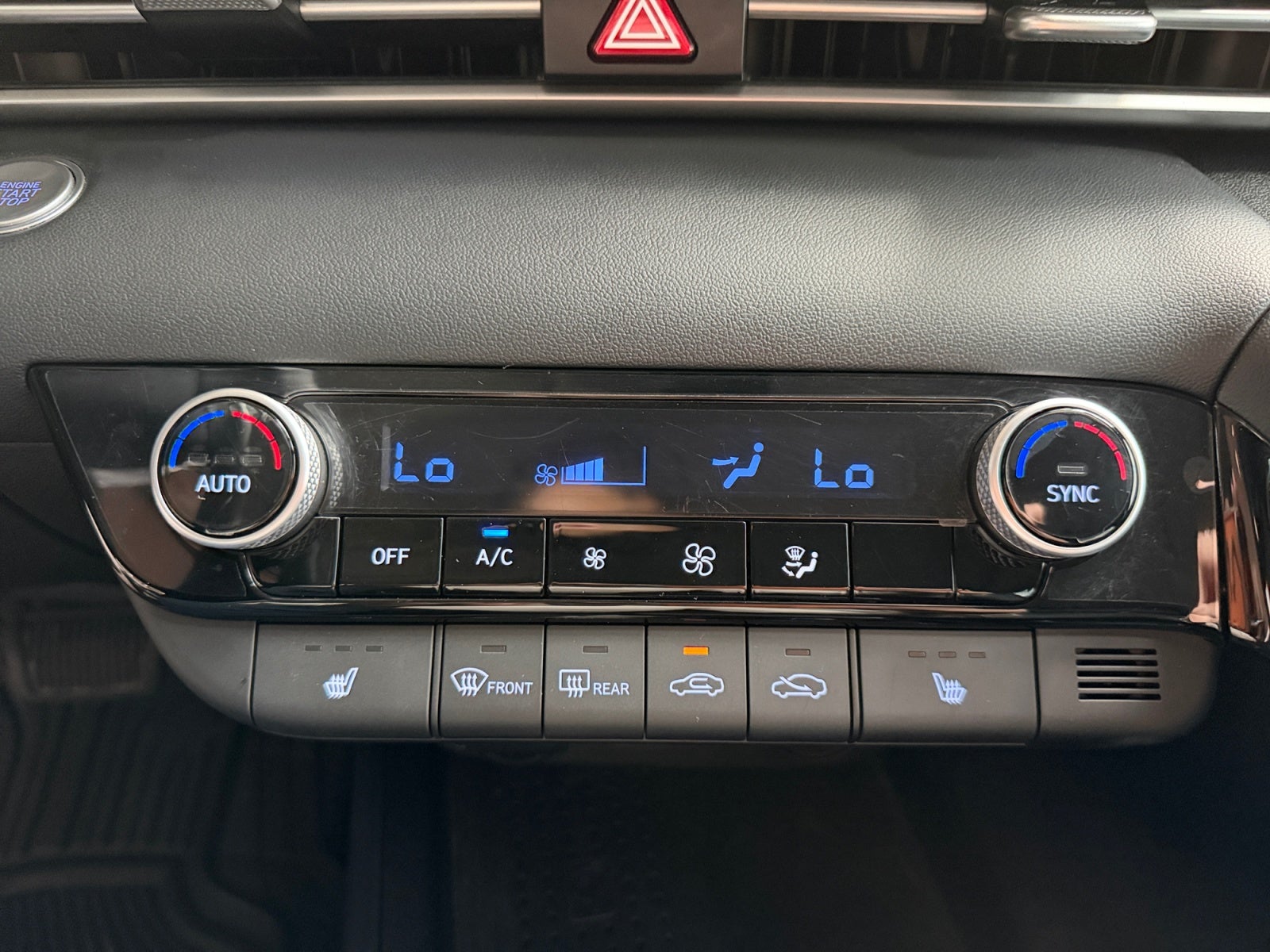 2023 Hyundai ELANTRA LIMITED TECH IVT
