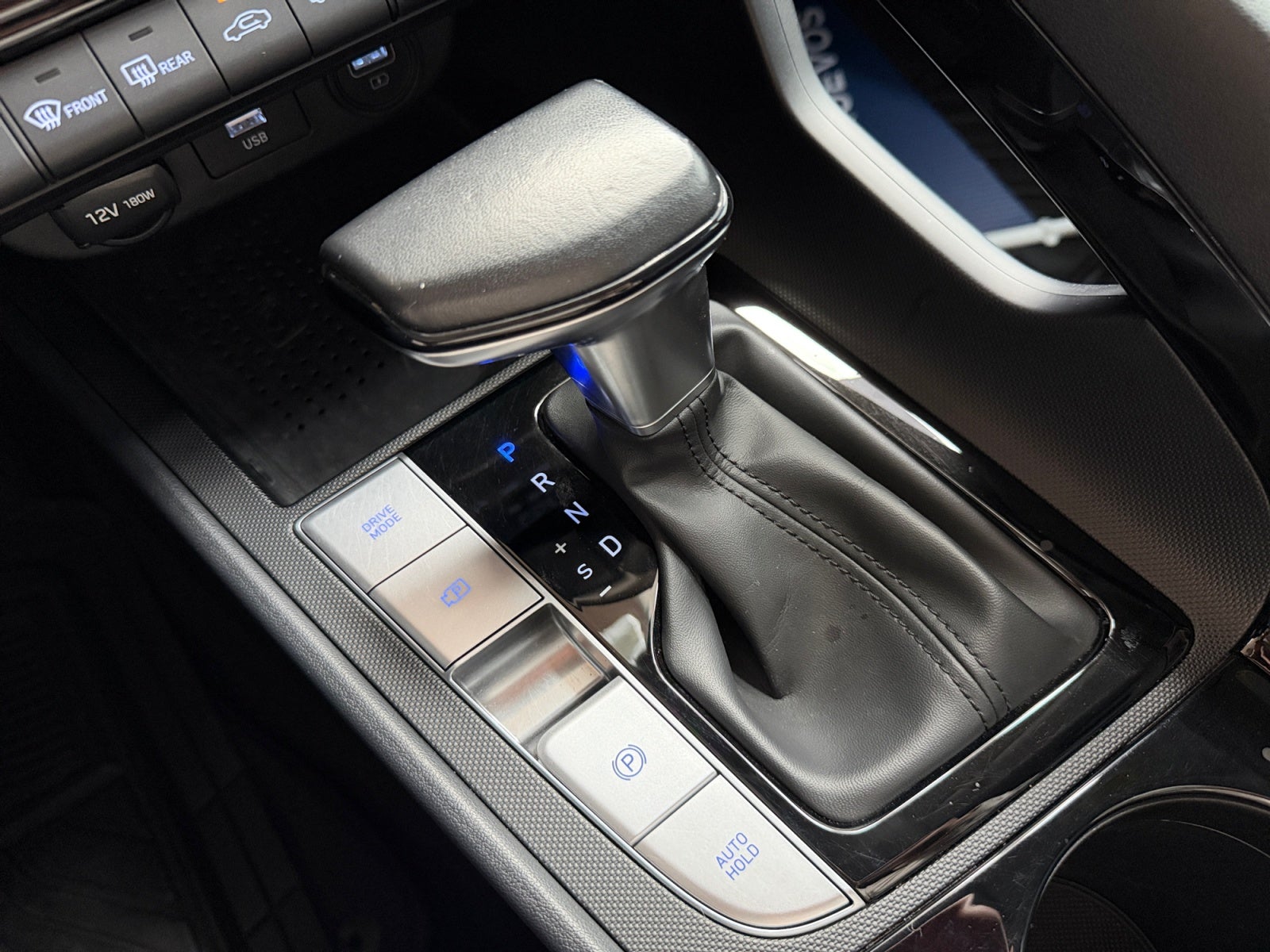 2023 Hyundai ELANTRA LIMITED TECH IVT