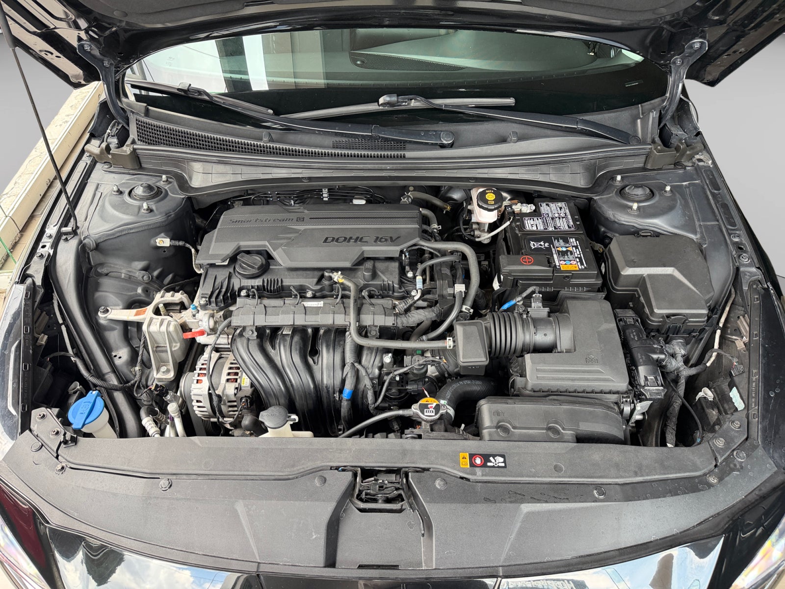 2023 Hyundai ELANTRA LIMITED TECH IVT