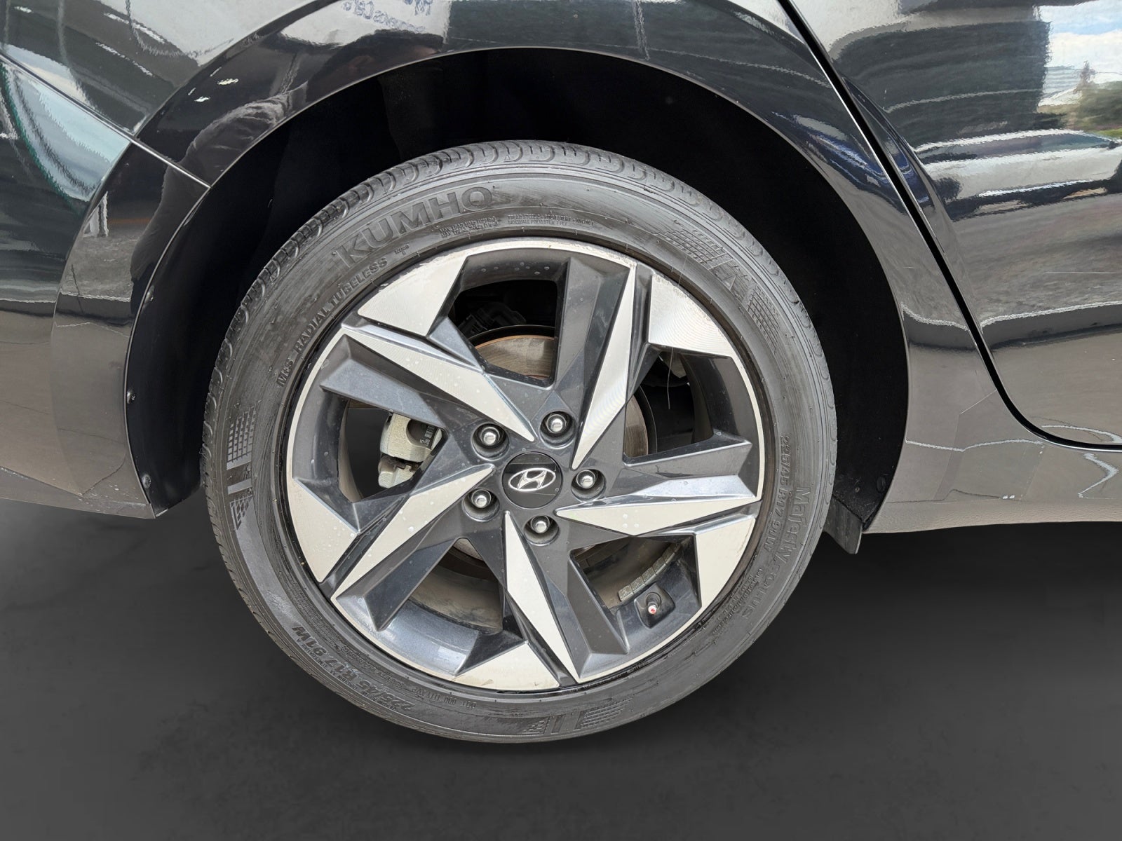 2023 Hyundai ELANTRA LIMITED TECH IVT
