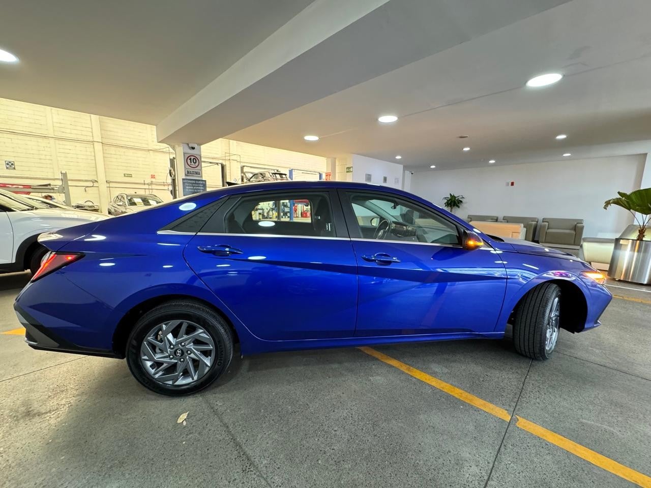 2025 Hyundai ELANTRA GLS PREMIUM DCT HEV