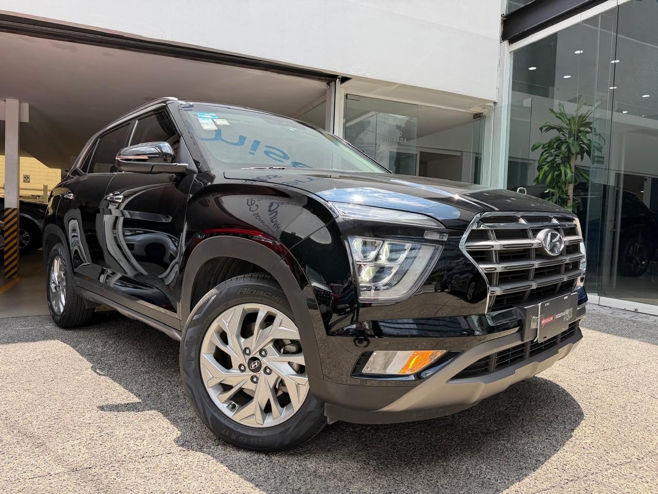 2023 Hyundai 700 GLS PREMIUM