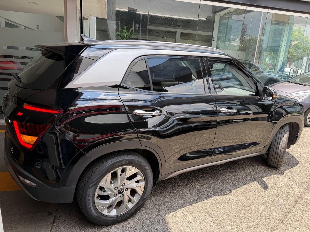 2023 Hyundai 700 GLS PREMIUM