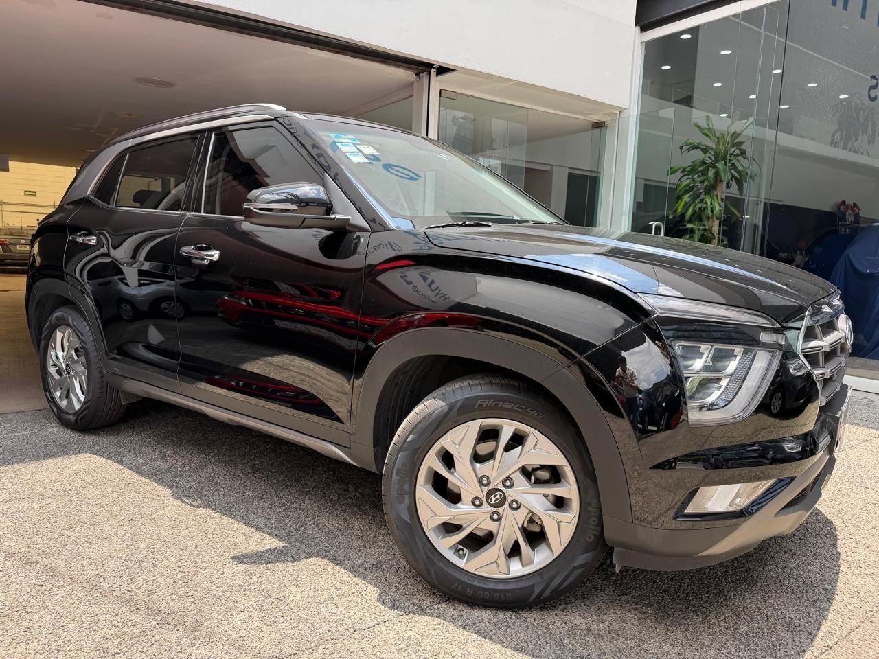 2023 Hyundai 700 GLS PREMIUM