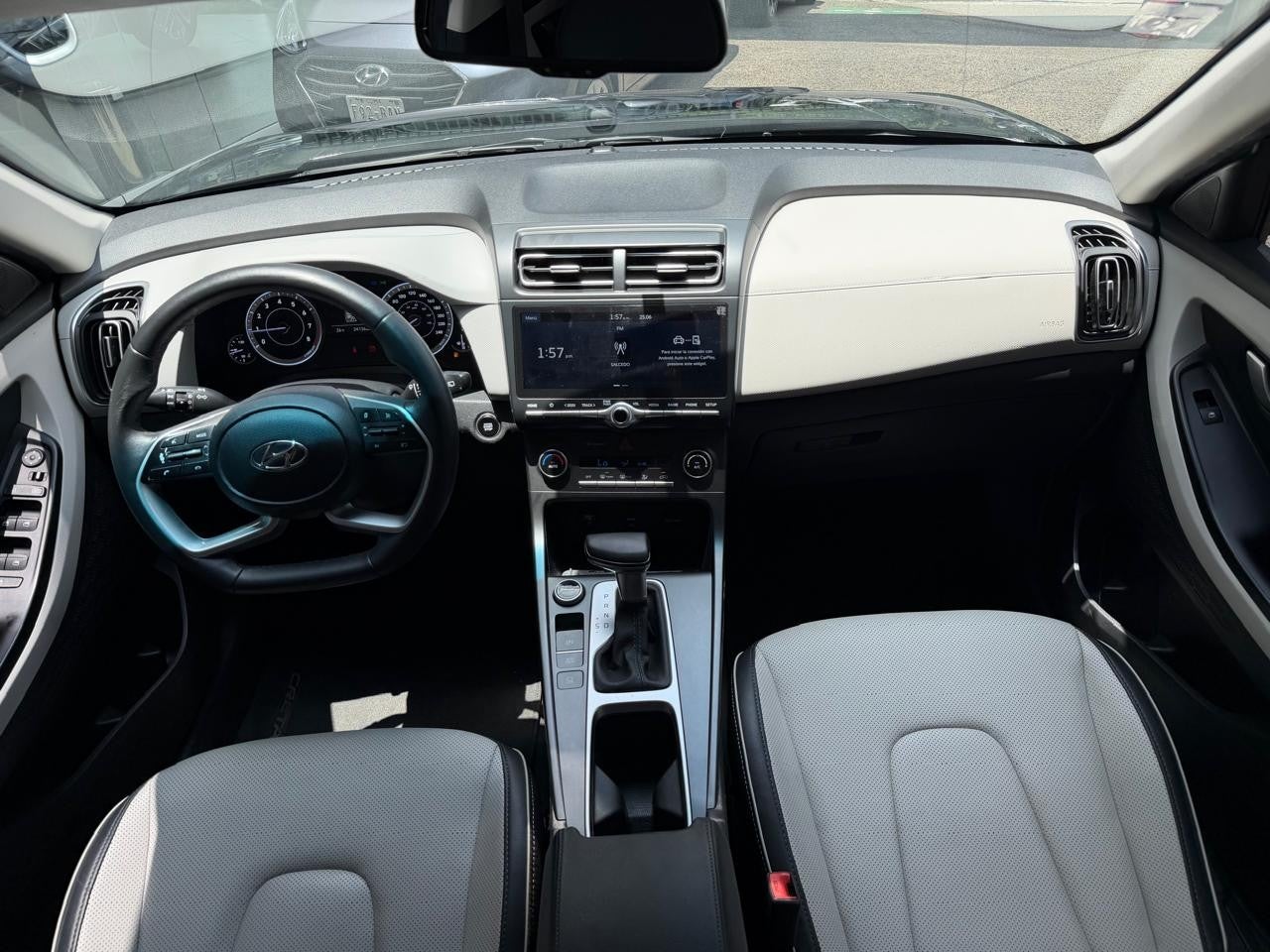 2023 Hyundai 700 GLS PREMIUM