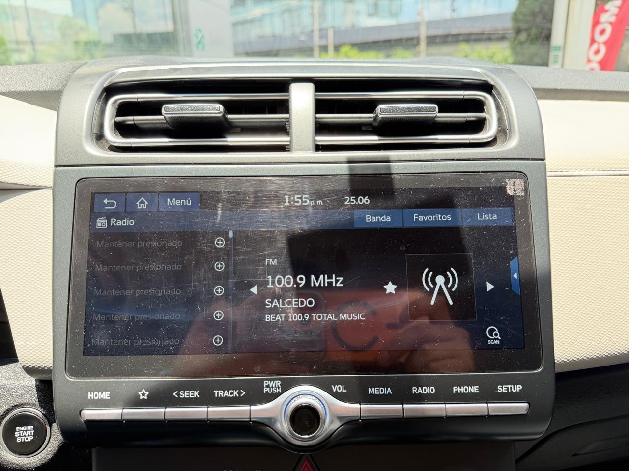 2023 Hyundai 700 GLS PREMIUM