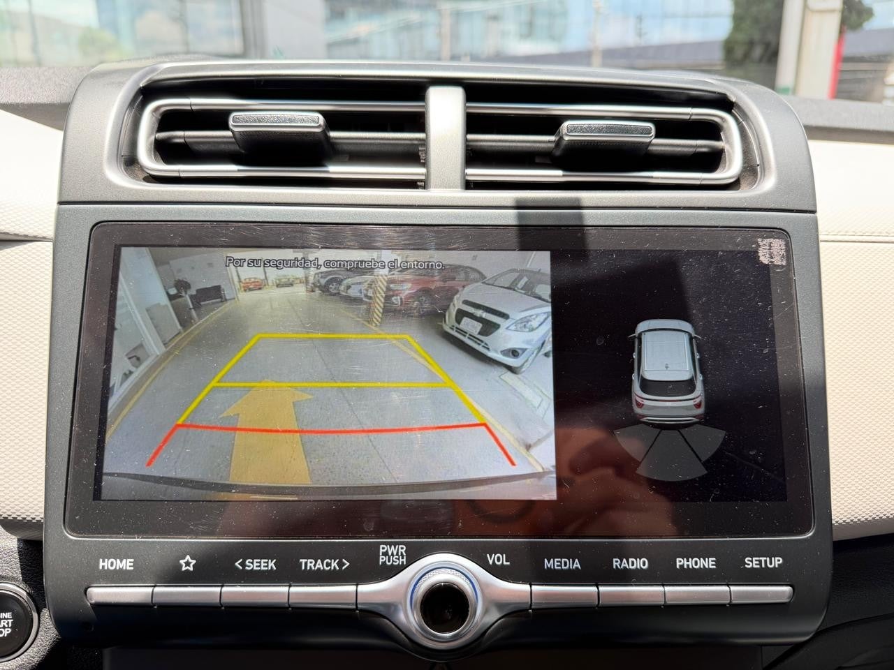 2023 Hyundai 700 GLS PREMIUM