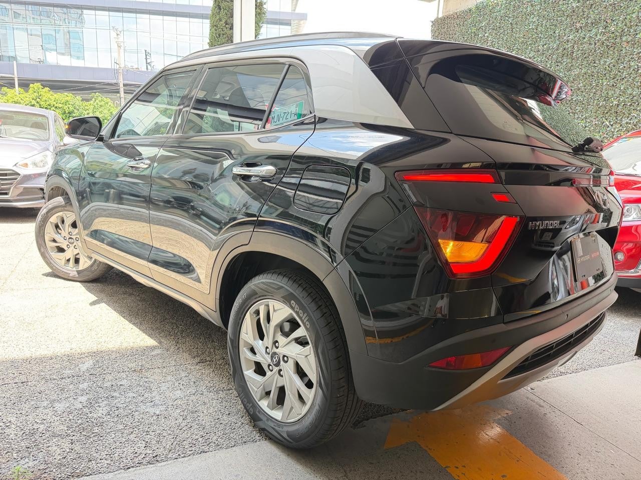 2023 Hyundai 700 GLS PREMIUM