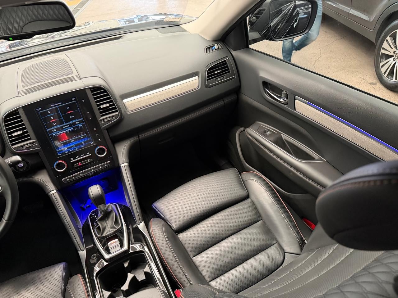 2025 RENAULT KOLEOS ICONIC