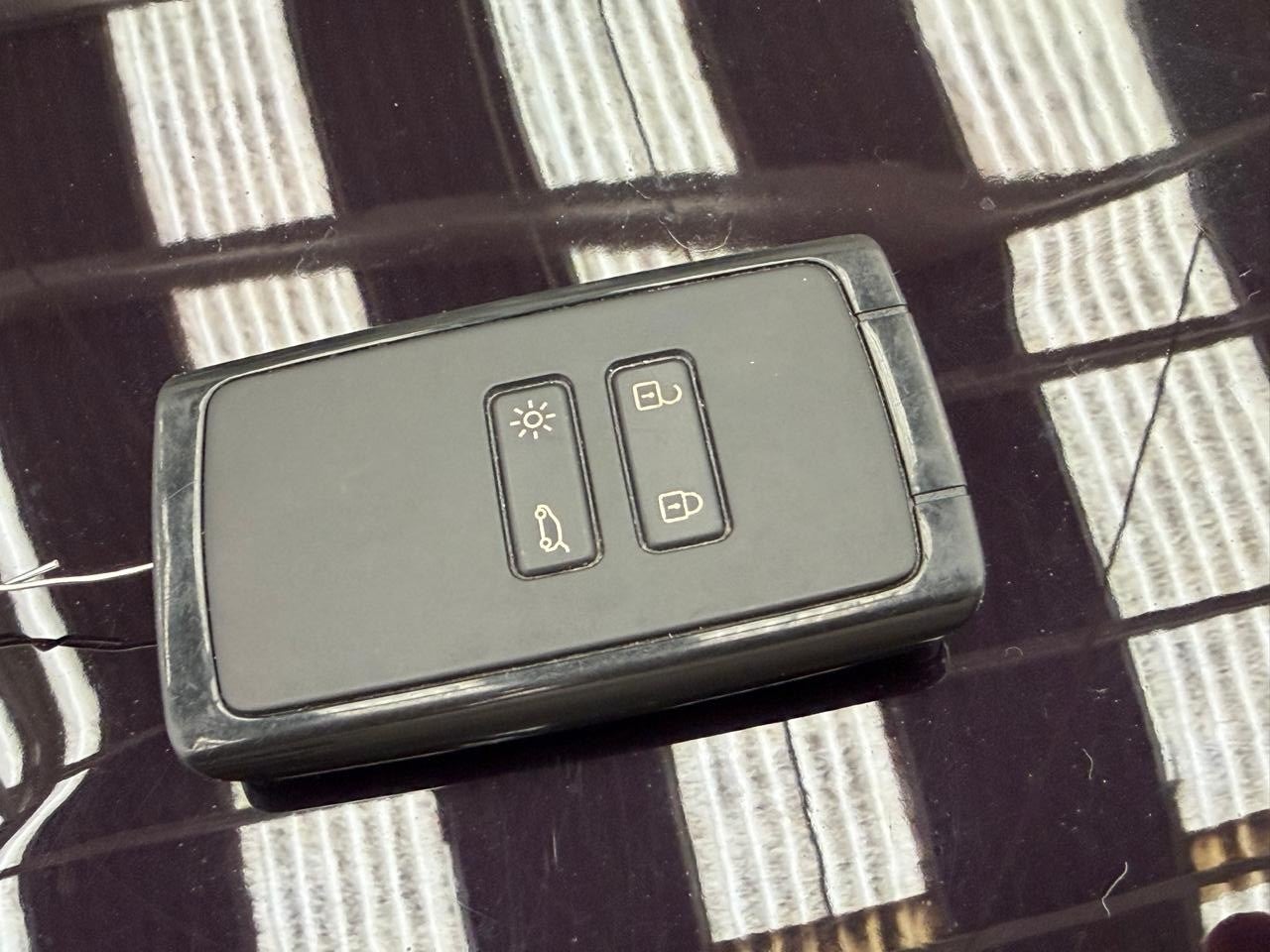 2025 RENAULT KOLEOS ICONIC