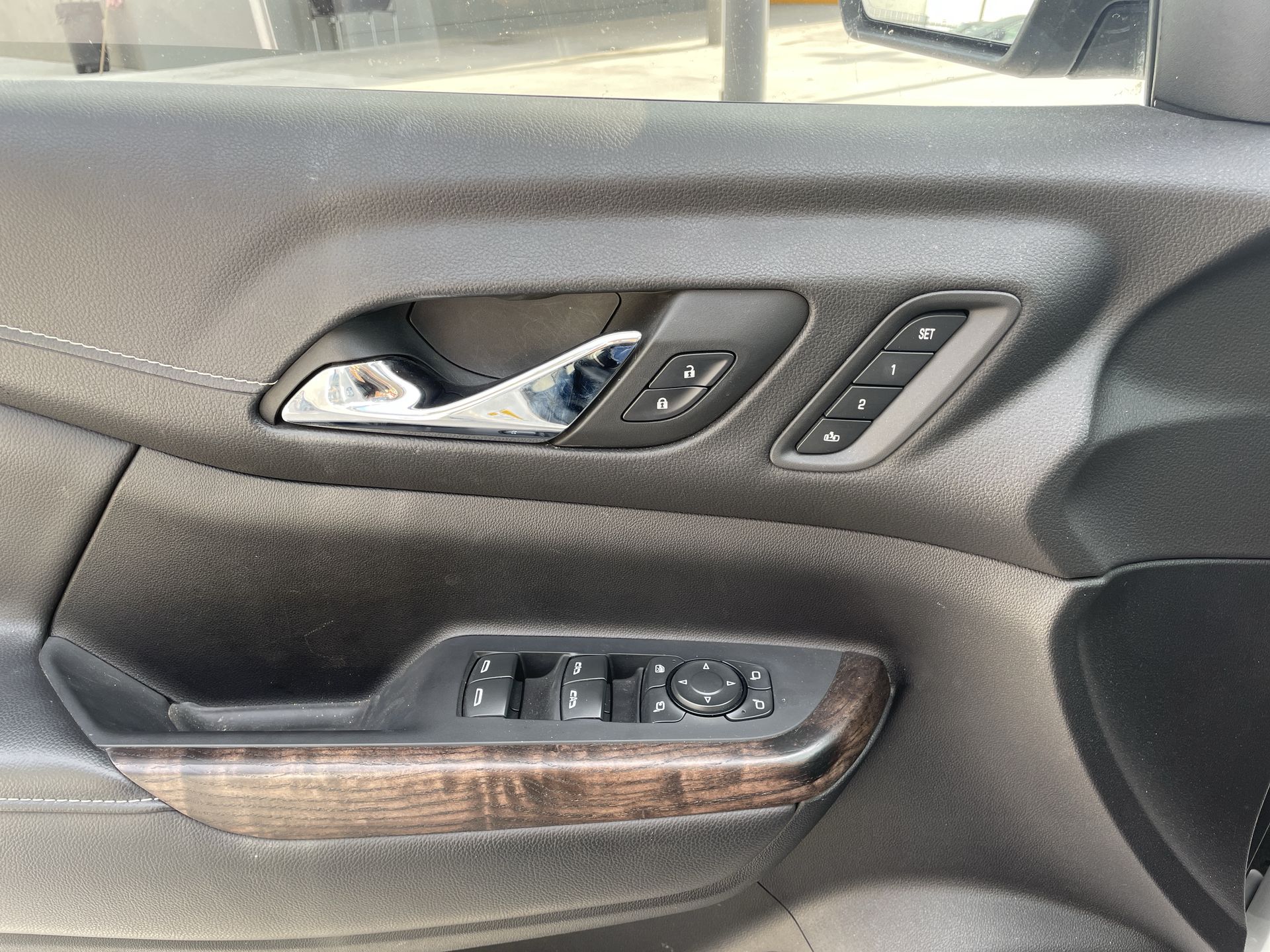 2023 GMC ACADIA DENALI G