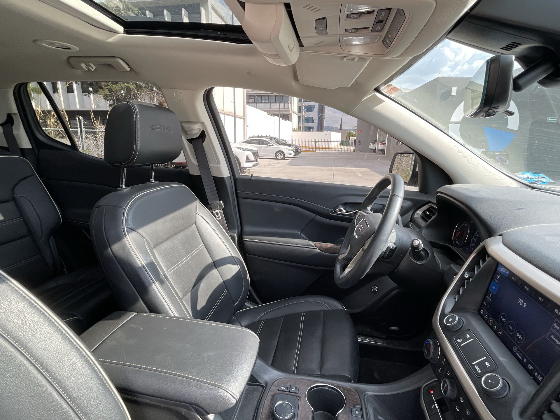 2023 GMC ACADIA DENALI G