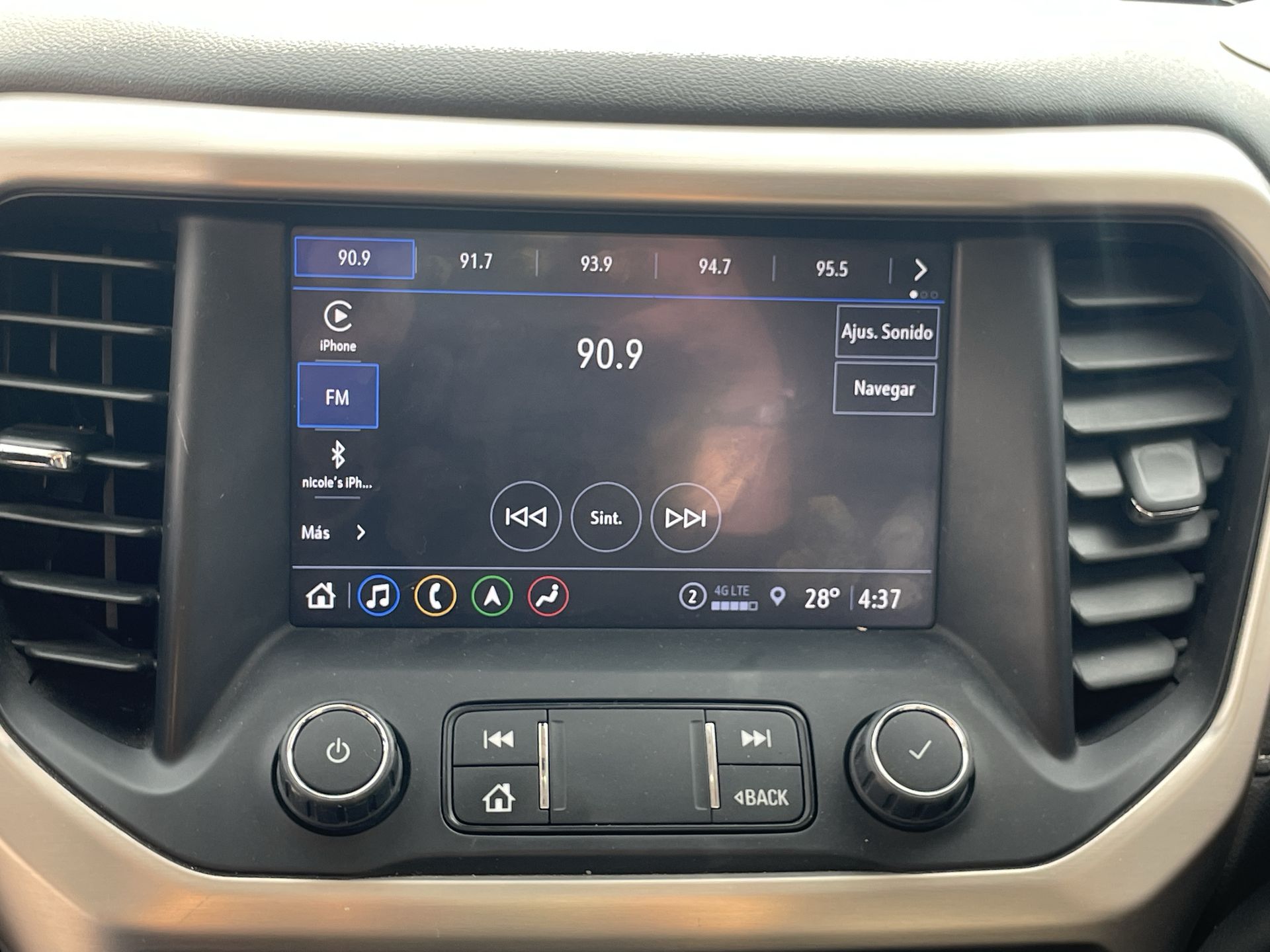 2023 GMC ACADIA DENALI G