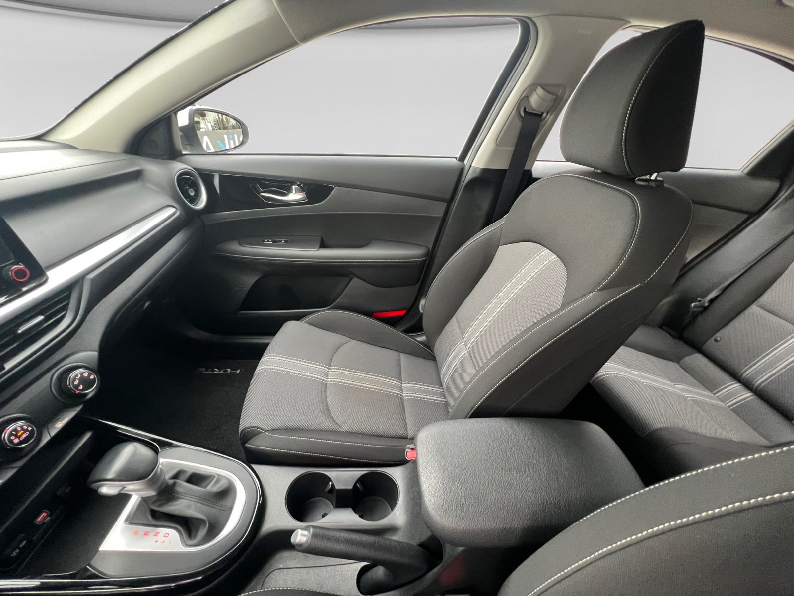 2024 Kia FORTE EX