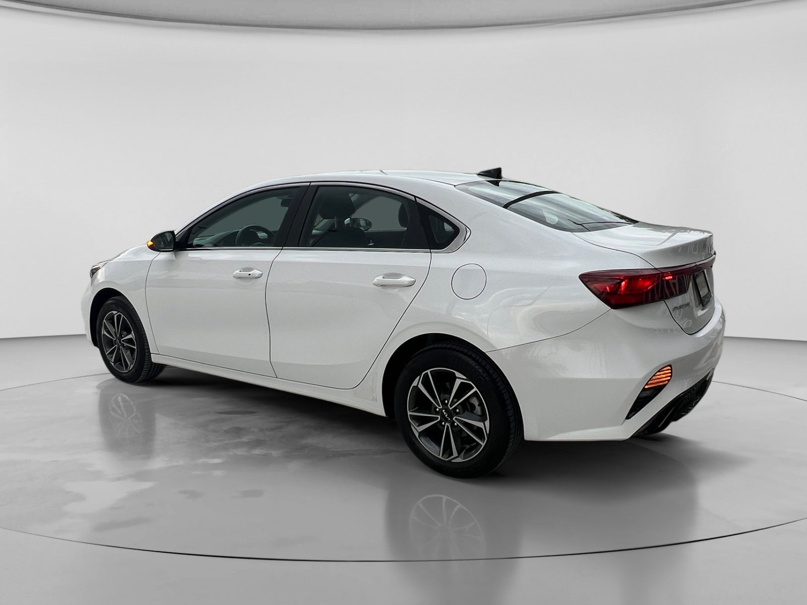 2024 Kia FORTE EX