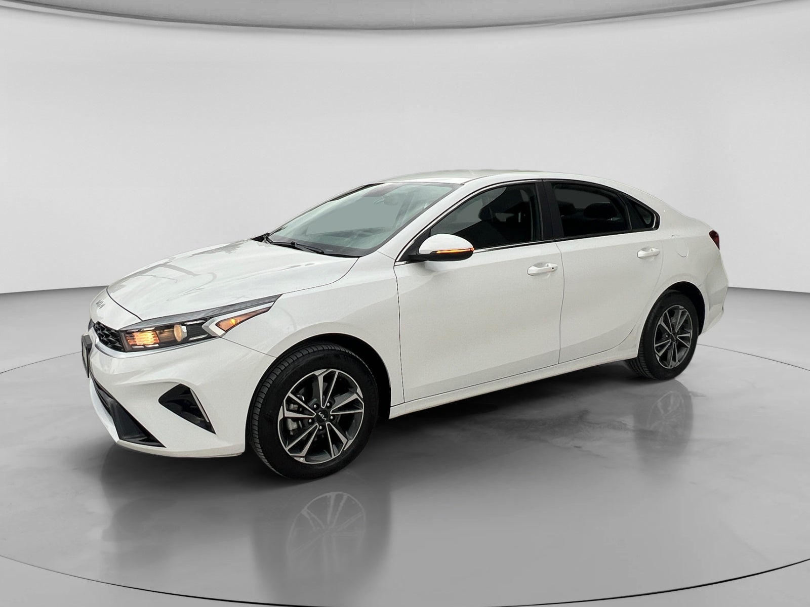 2024 Kia FORTE EX