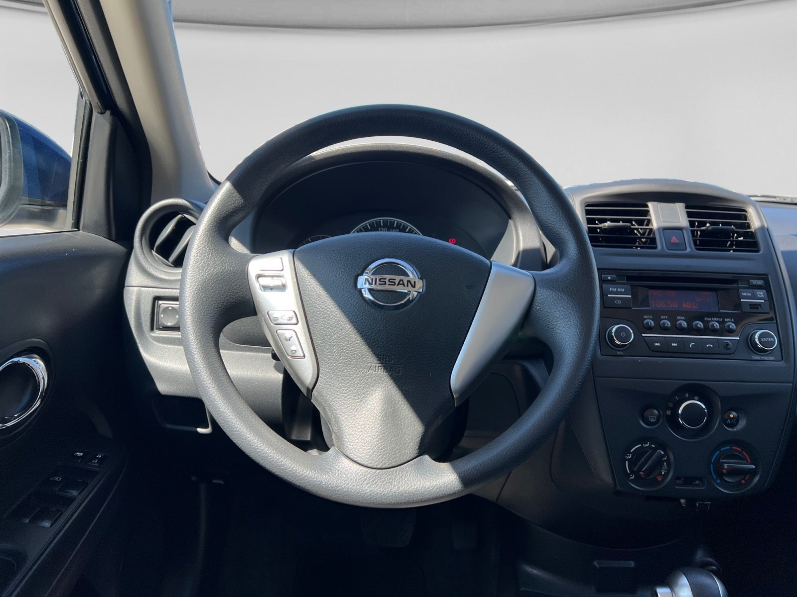 2019 Nissan VERSA VERSA SENSE TA AC 1.6L