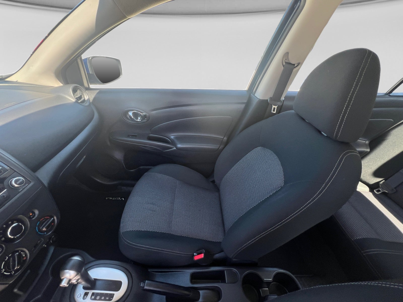 2019 Nissan VERSA VERSA SENSE TA AC 1.6L