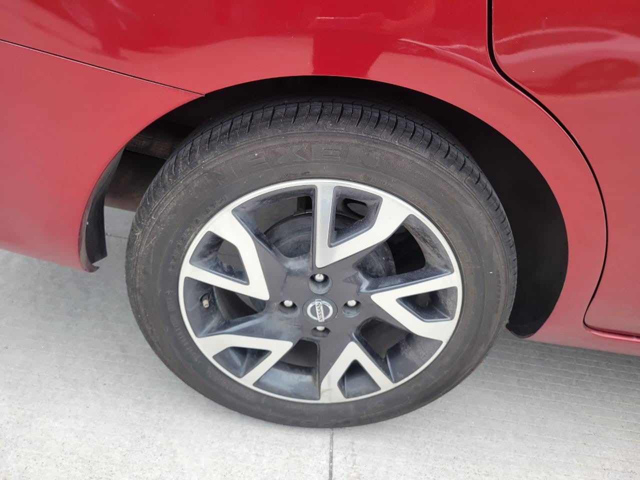 2019 Nissan VERSA ADVANCE AT AC