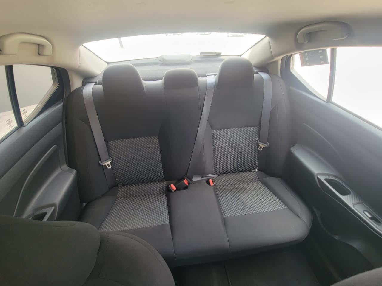 2020 Nissan VERSA SENSE MT