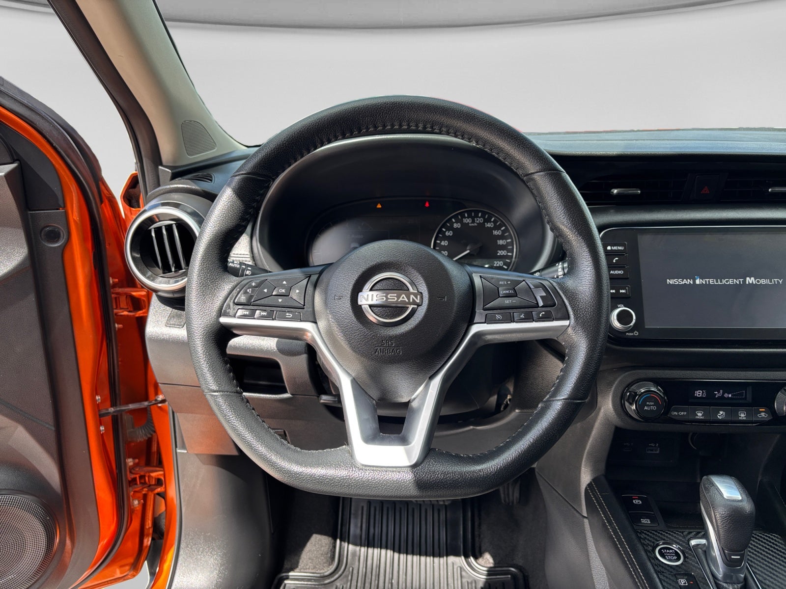 2022 Nissan KICKS KICKS PLATINUM 1.6LTS CVT BI-TONO