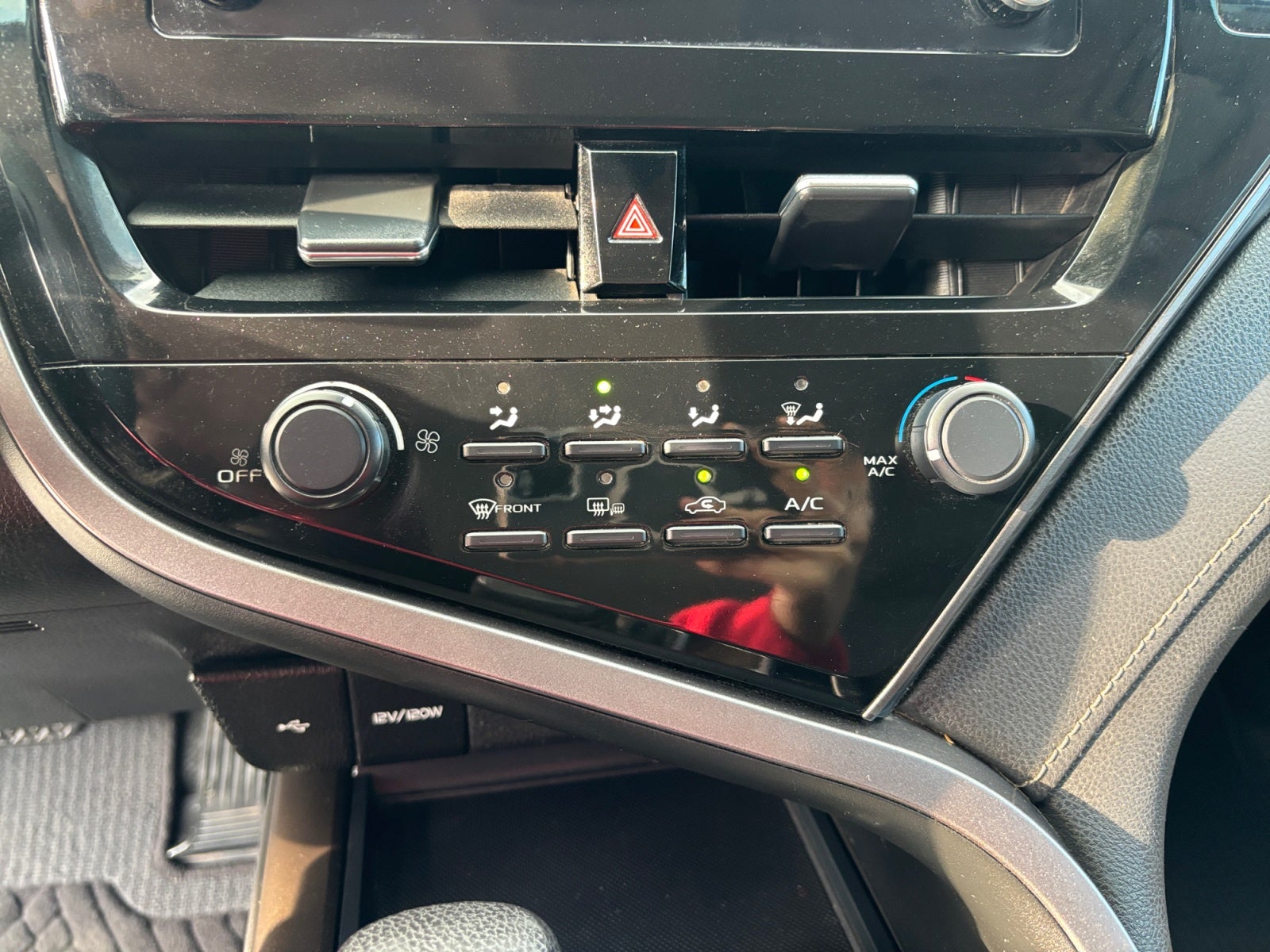 2023 Toyota CAMRY LE