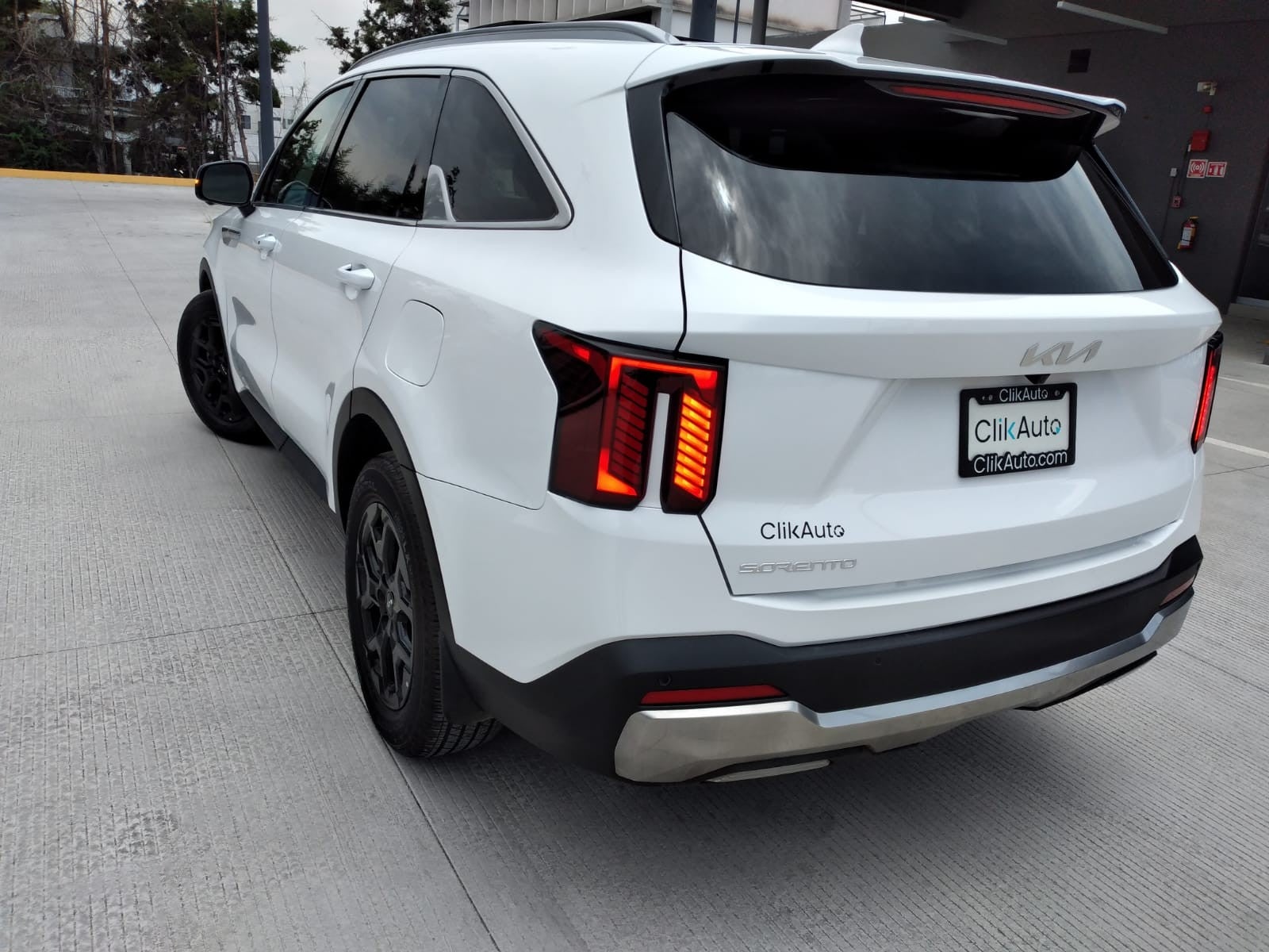2025 Kia SORENTO SXL